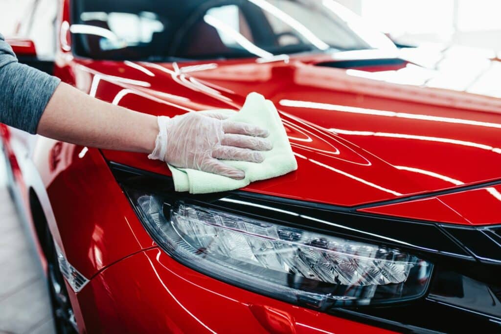 Experienced mobile car valet in Swindon offering meticulous car cleaning services.